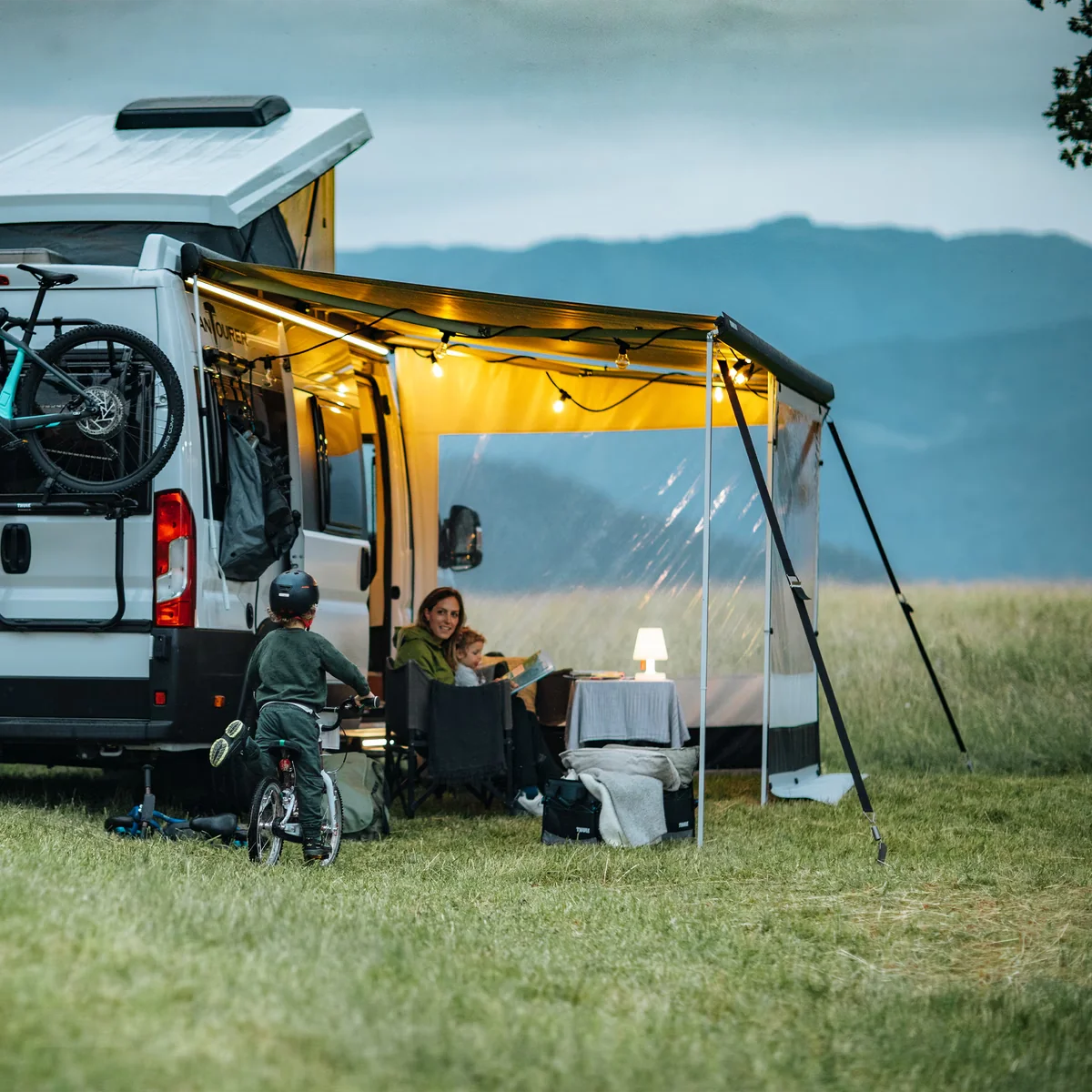 Thule 5200 Omnistor Side Mount RV Manual Awning 4.5M - Black Case
