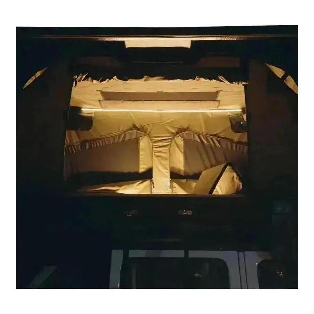 Wild Land 140 Adventure Cruiser Hard Shell Roof Top Tent