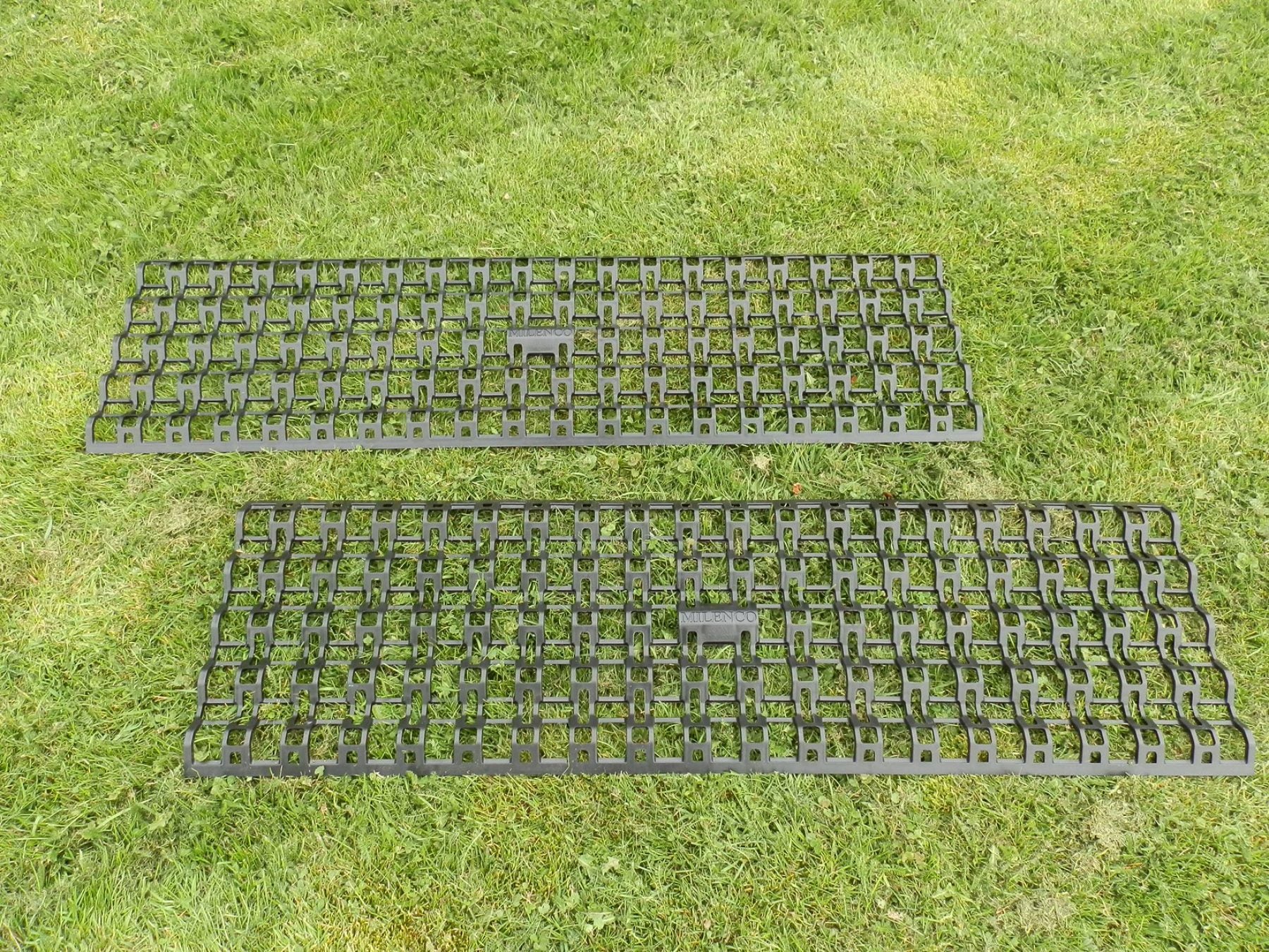 Milenco - Giant Lattice Grip - Pair - MIL2905 - RV Online