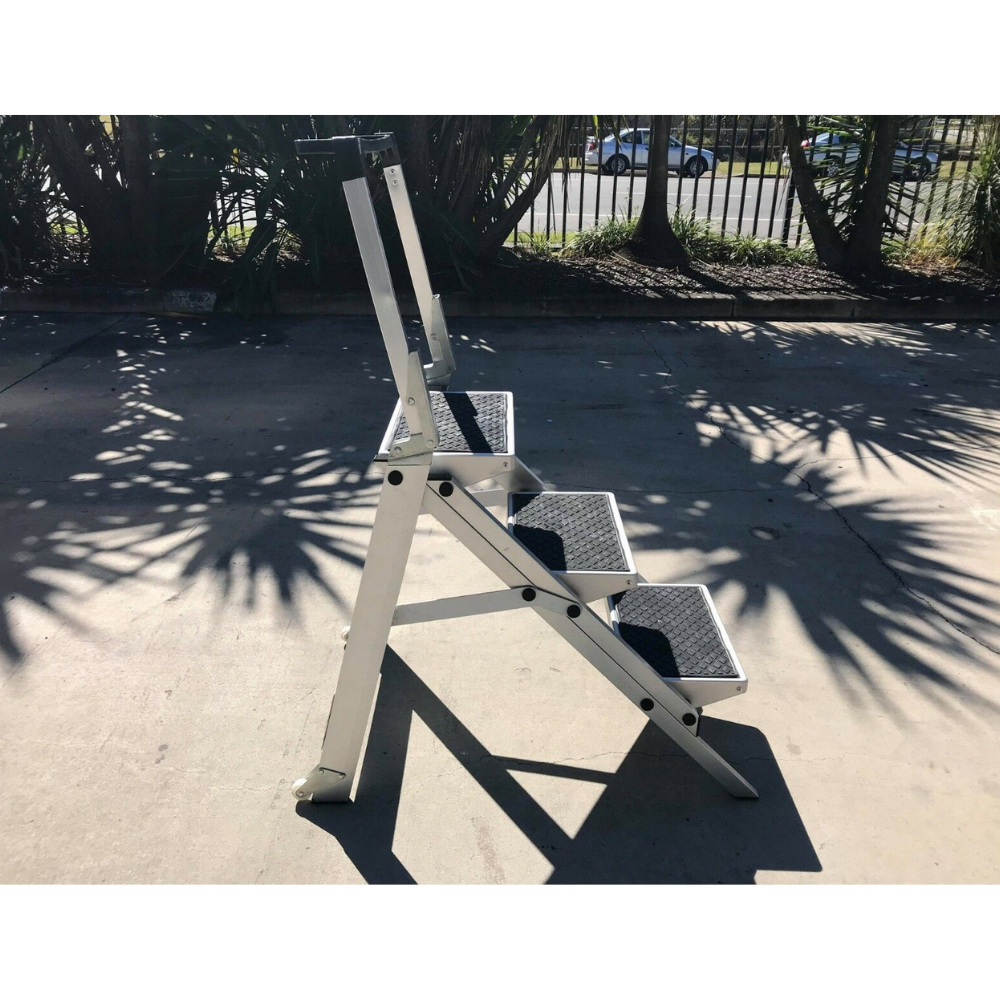 TRA - Triple Folding Portable Step Ladder