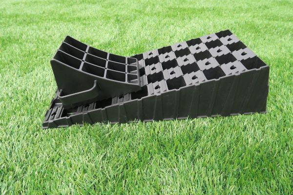 Milenco - Wedge Level with Chock - Singles - MIL5241 - RV Online