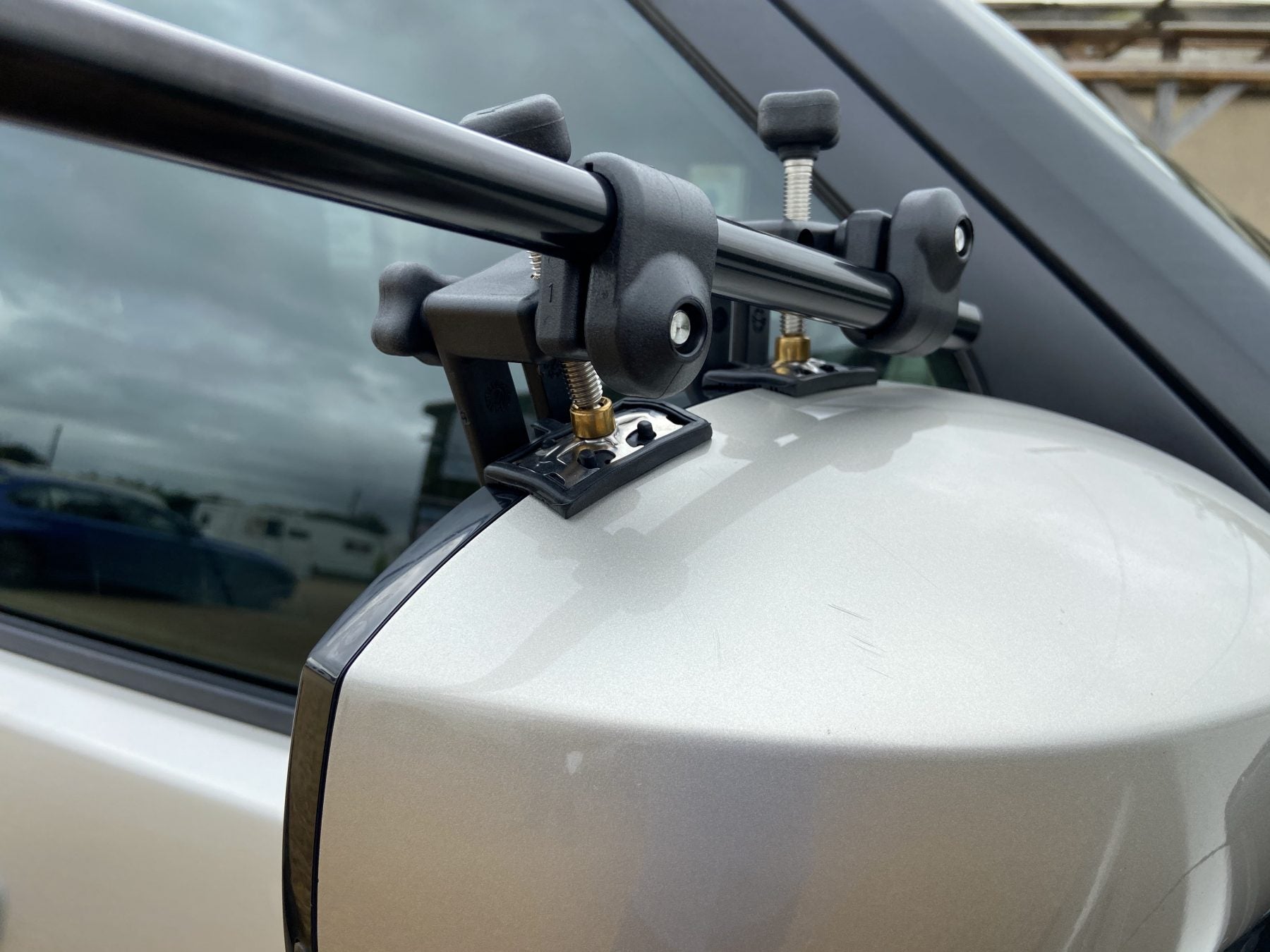 Milenco - Grand Aero Platinum Towing Mirrors - Strong grip 2 RV Online