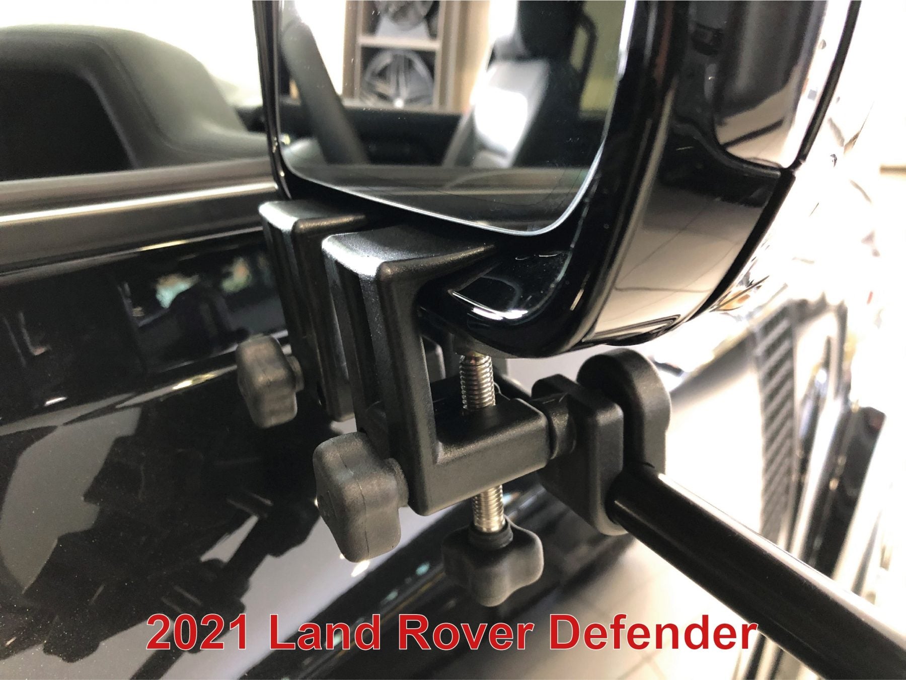 Milenco - Grand Aero Platinum Towing Mirrors with Land Rover Defender 2 RV Online
