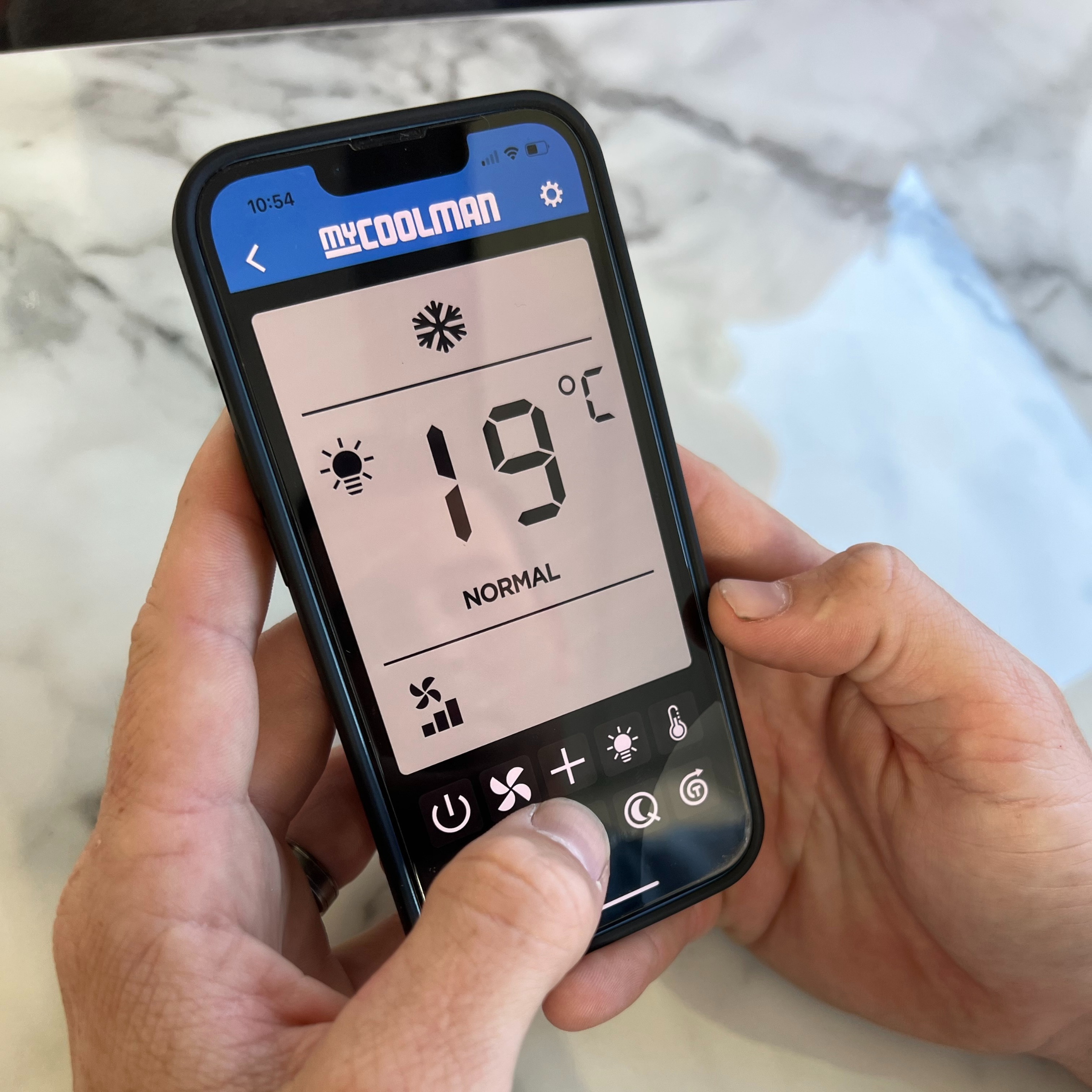 myCOOLMAN Roof Top Air Conditioner 3KW Kit **NEW**- RV Online