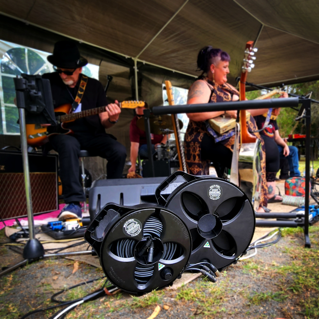 Flat Out International Narrow Multi-Reel - Matte Black