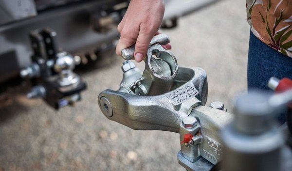 Mercedes-Benz Used Parts | Trailer Coupling