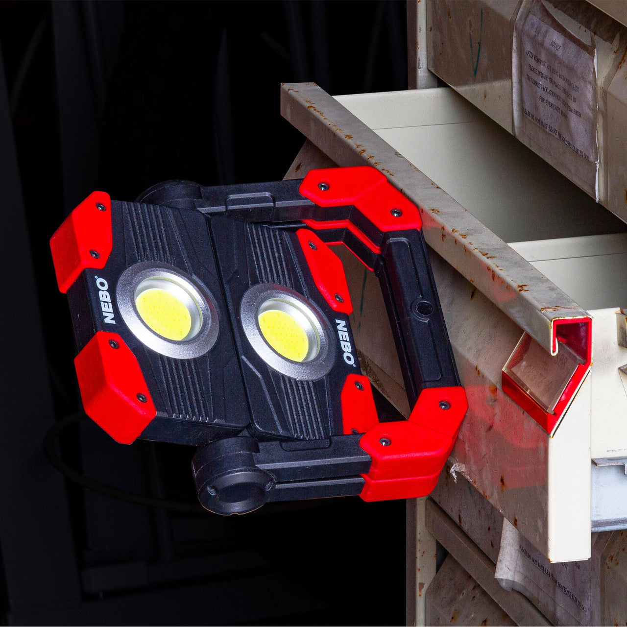 Nebo Omni 2000 Rechargeable Work Light and Power Bank - RV Online