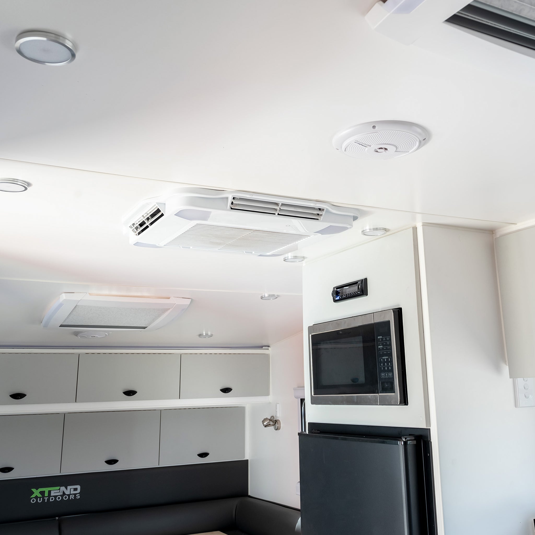 Aussie Traveller Mechless AM/FM Single Head Unit