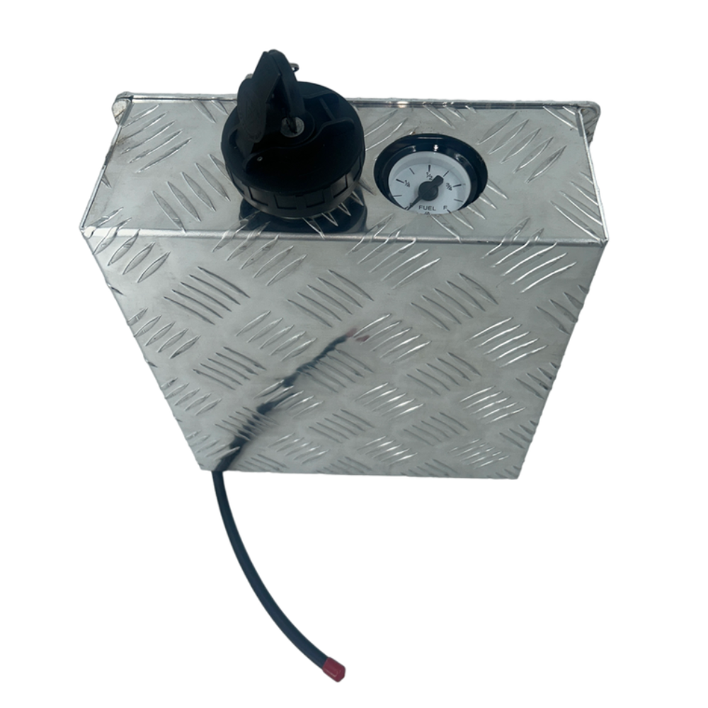 AU Focus 5L Fuel Tank Cover Silver Checker Plate