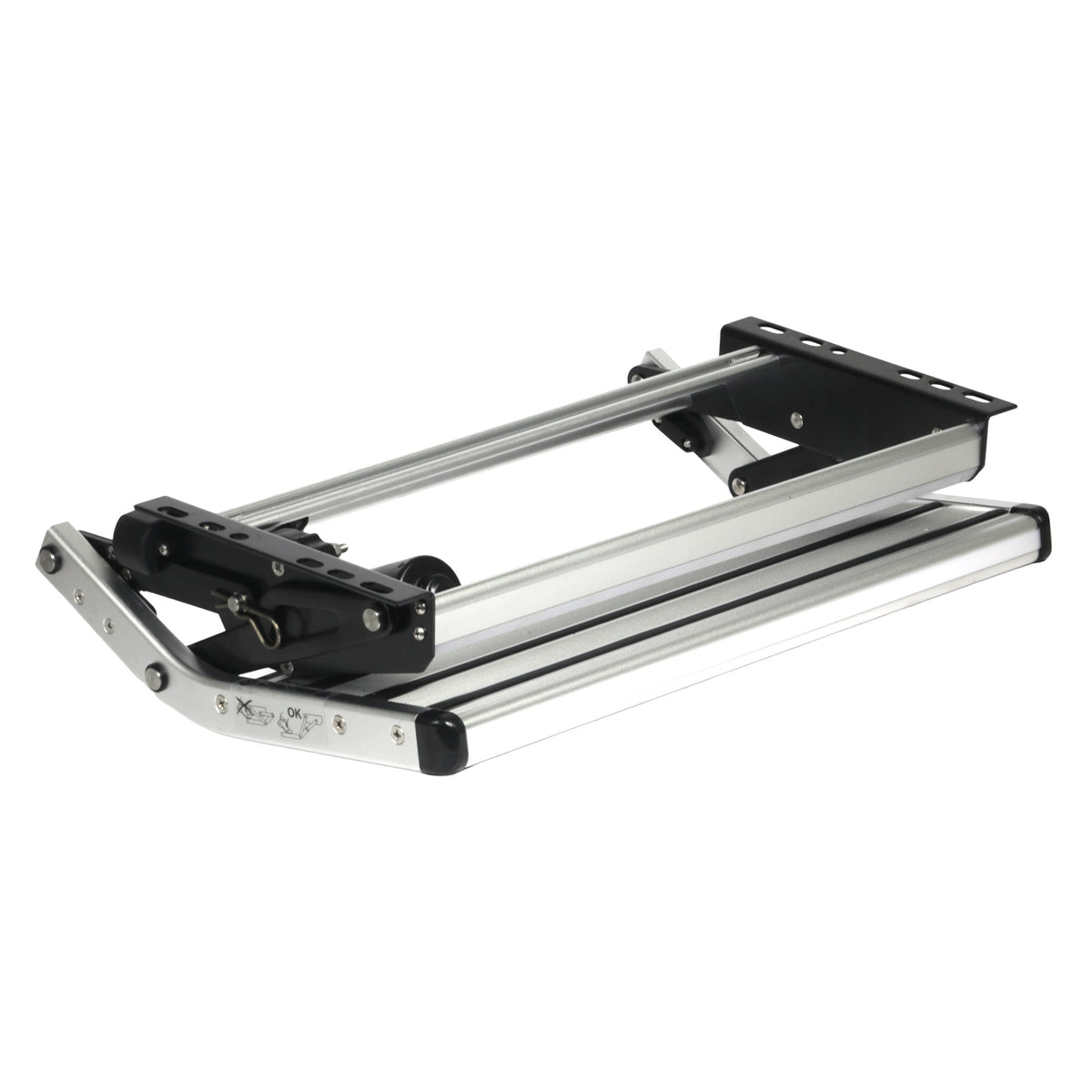Iluma Single Electric Aluminium Step Inc Amber LED Light Silver