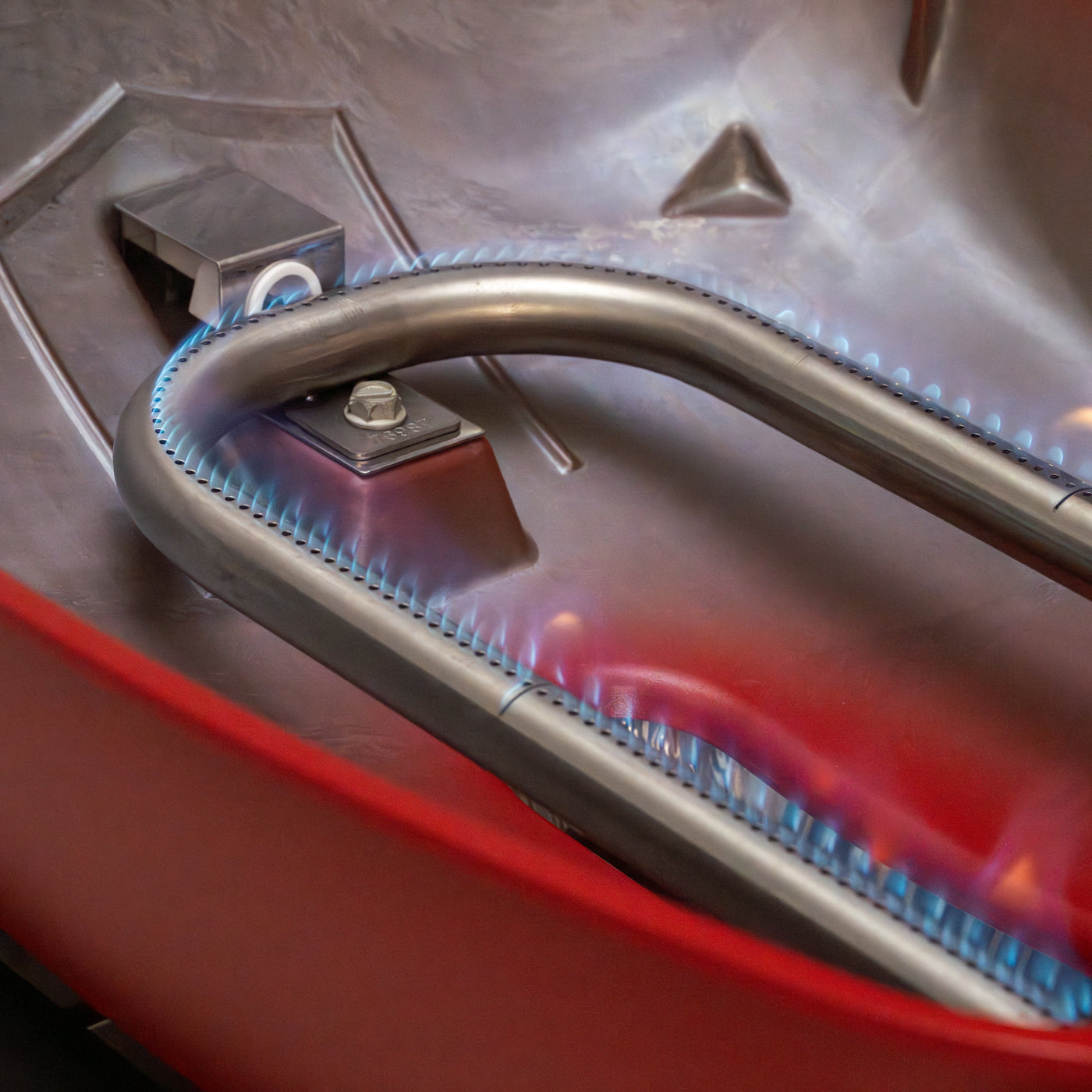 Weber Baby Q Q1000N Gas Barbecue LPG Flame Red (NEW MODEL)