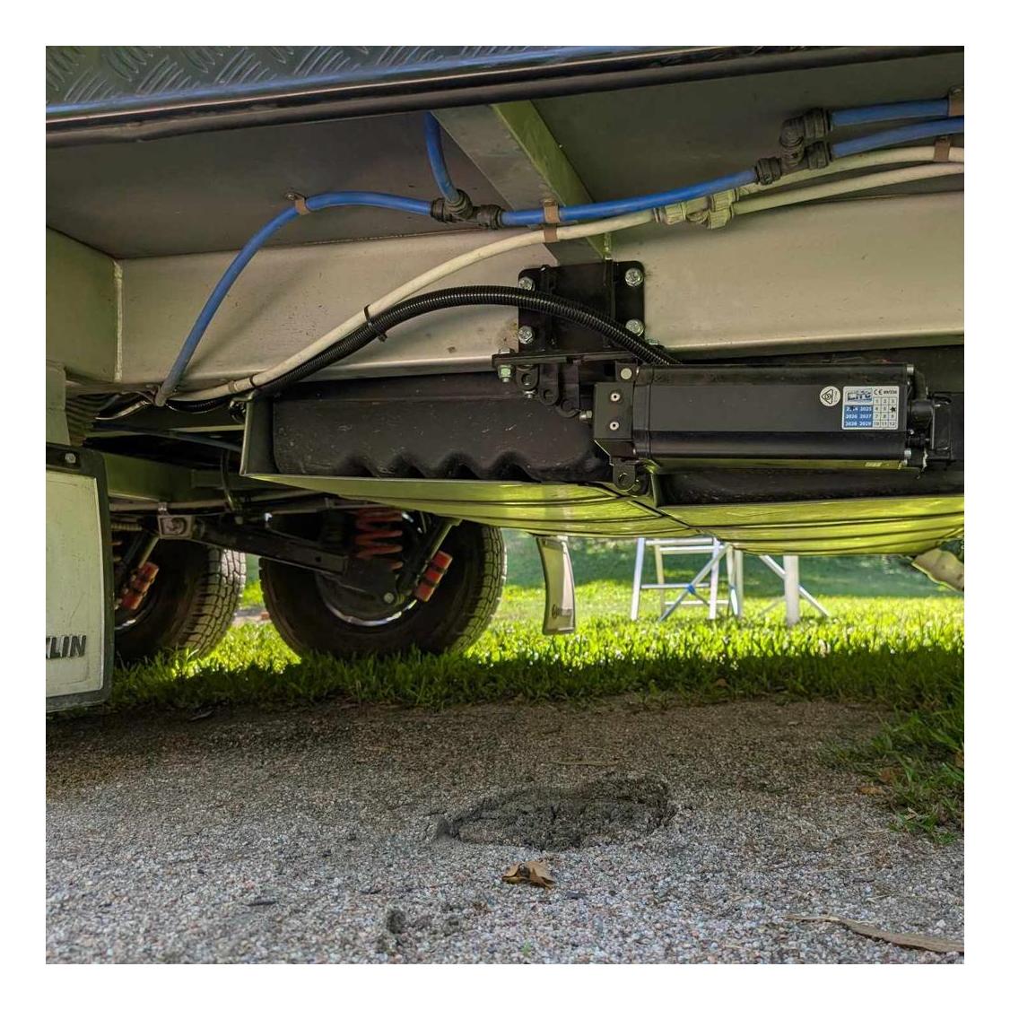 Redfoot Electric Auto lift Auto Levelling Drop Down Leg System Standard
