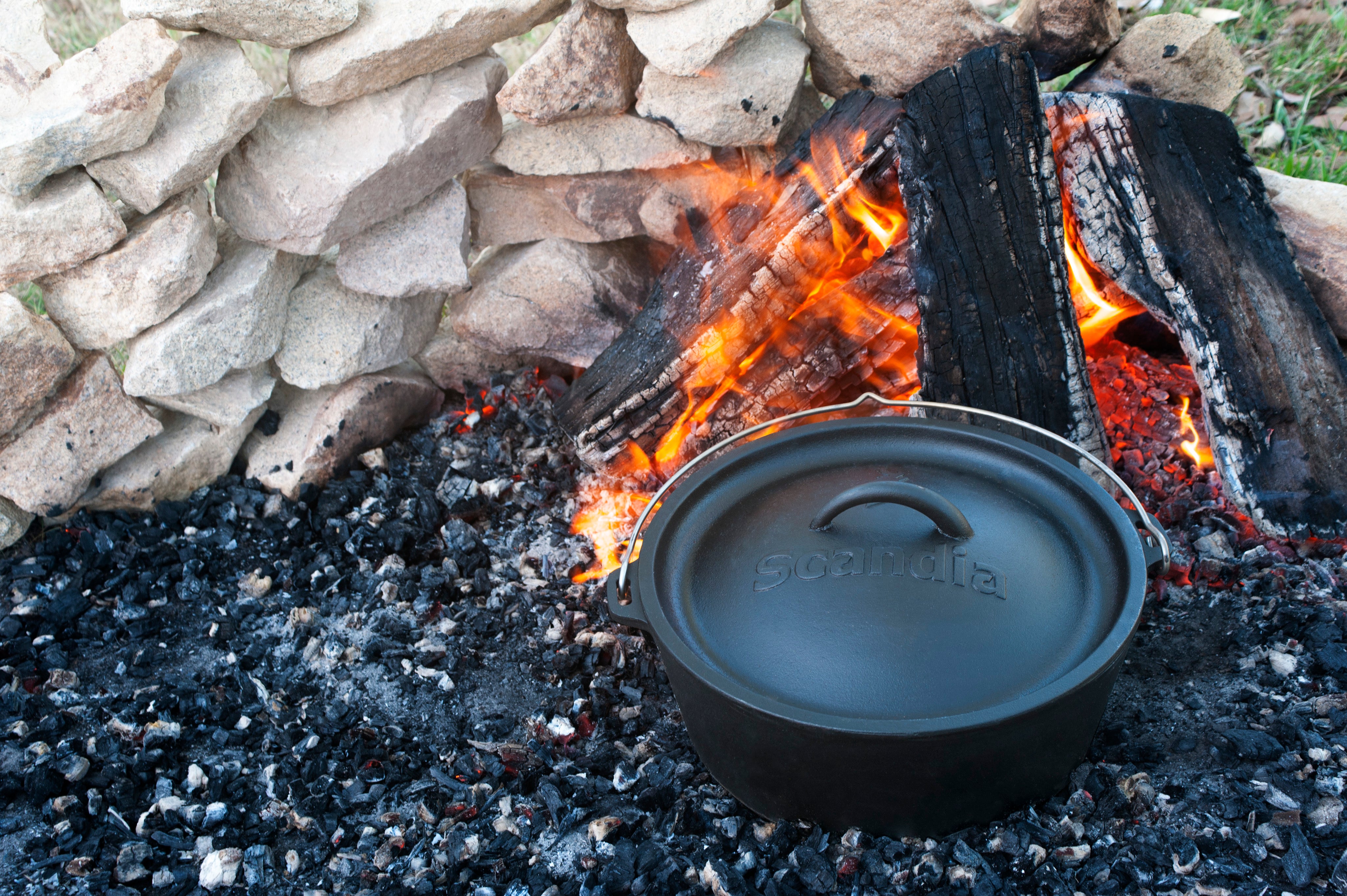 Wooshka 14" Camp Oven - RV Online