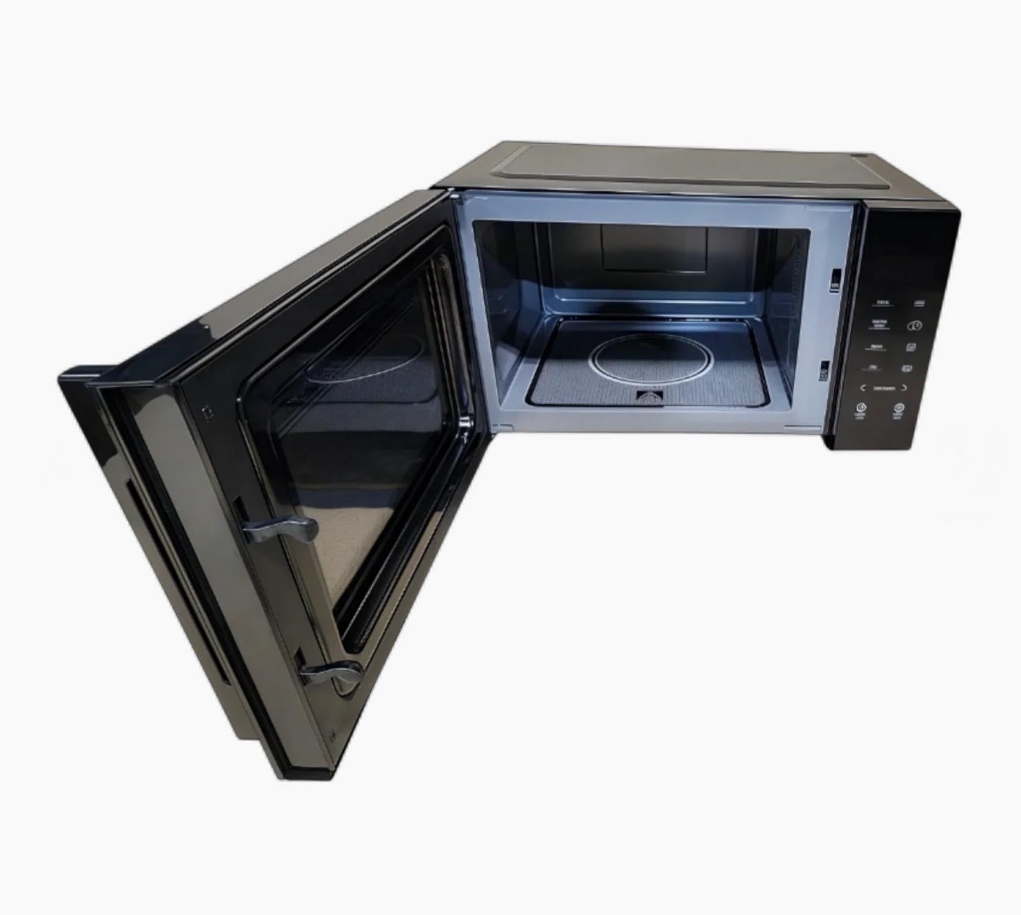 Swift Dluxx Microwave 23 Litre (With Trim Kit Surround )