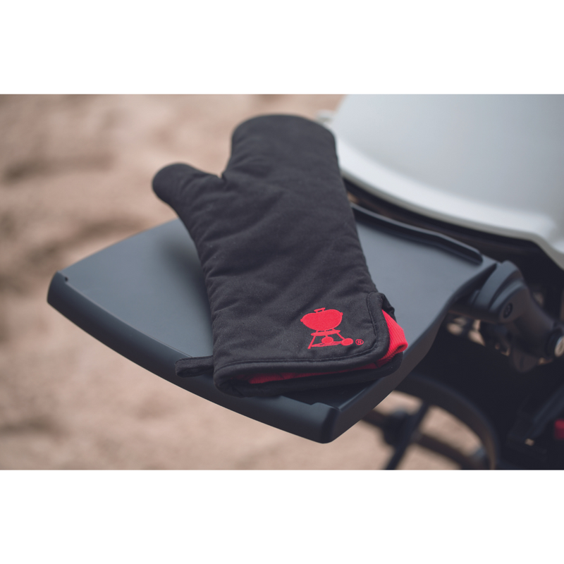 Weber Barbecue Mitt with Red Kettle - RV Online
