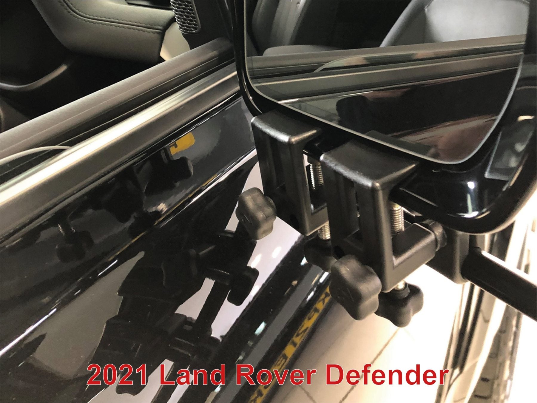 Milenco - Grand Aero Platinum Towing Mirrors with Land Rover Defender RV Online